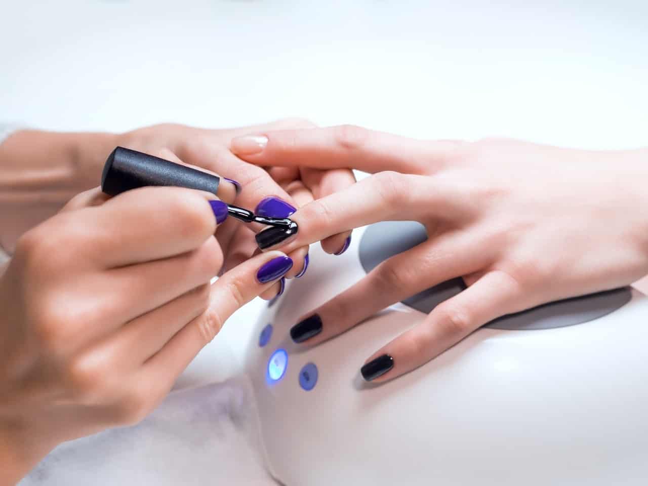 No Chip Gel Manicure Service Picture